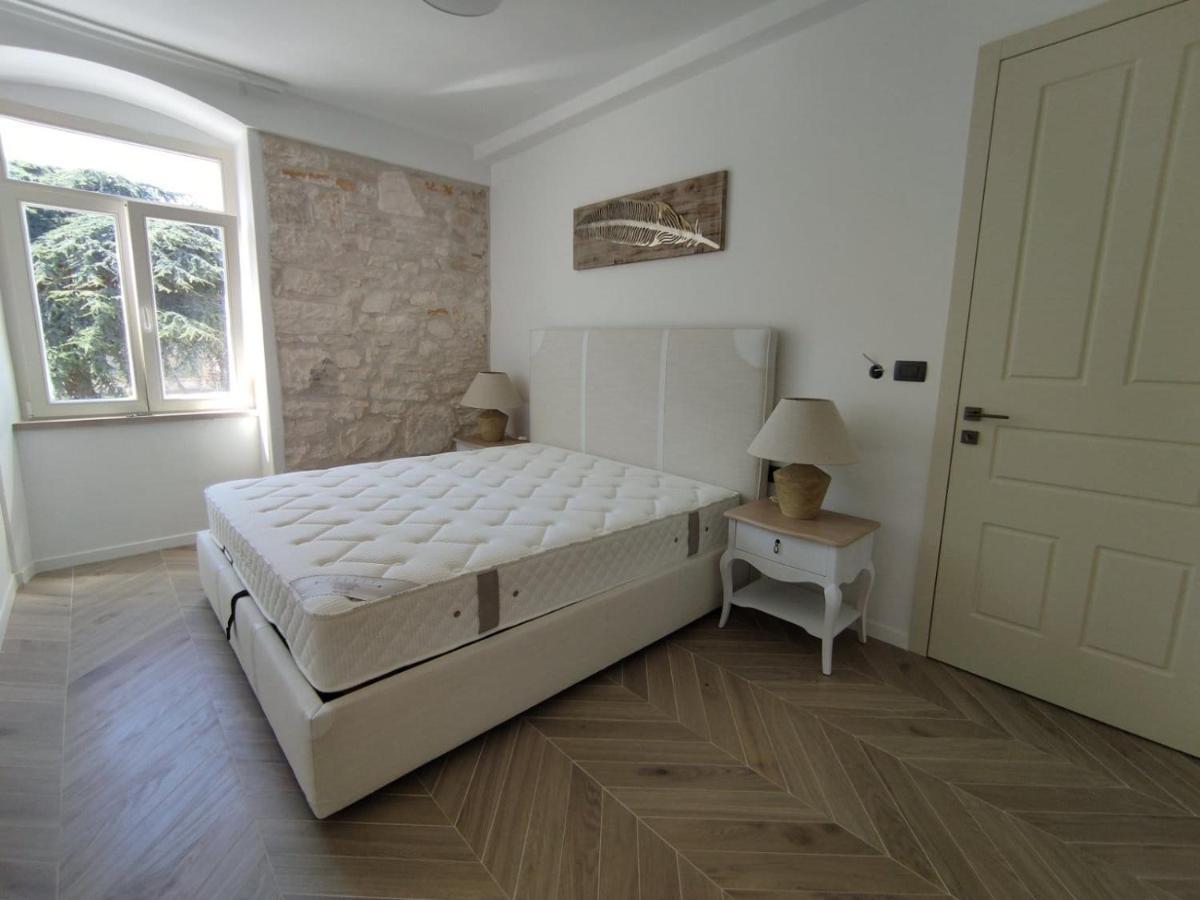 Villa Damiani Pula Buitenkant foto